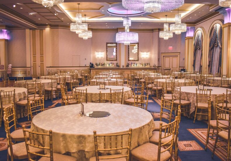 formal dinner table setting